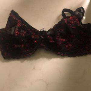 Adore me, Sexy red and black lace bra